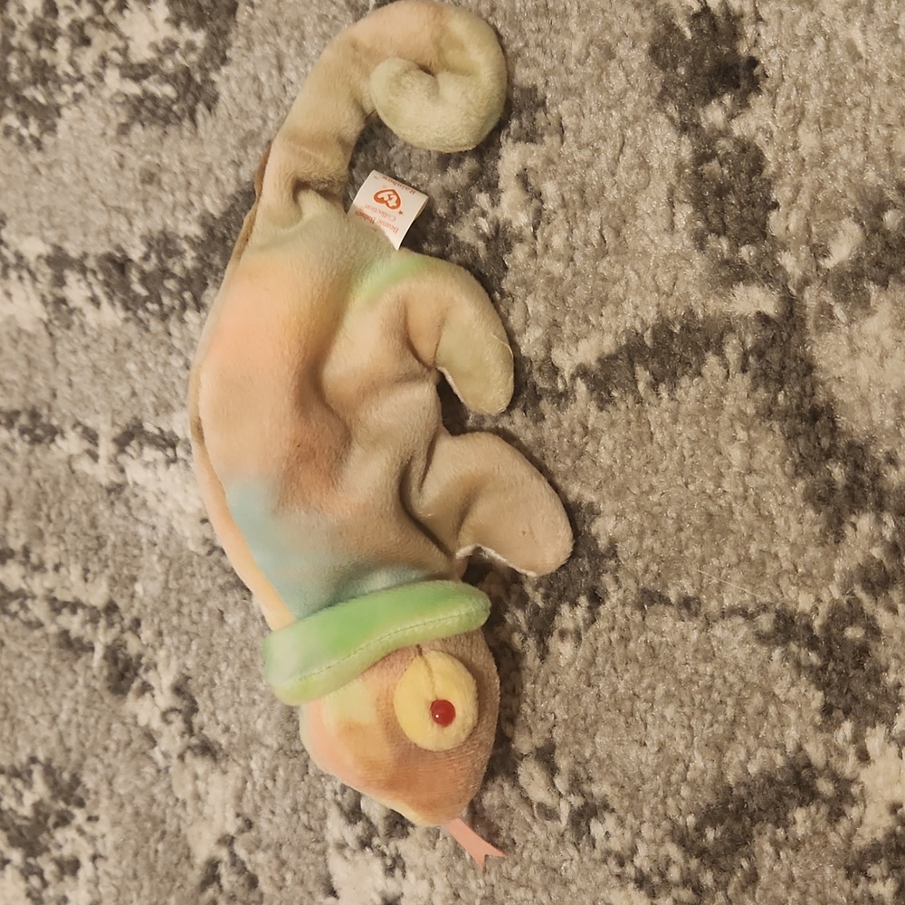 Rainbow the beanie baby